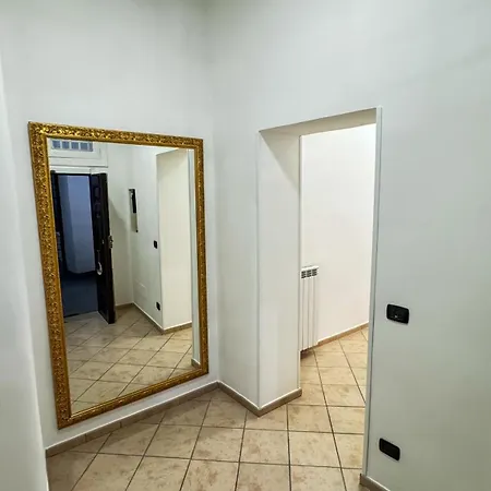 Santa Maria La Nova - 32 * Neapel