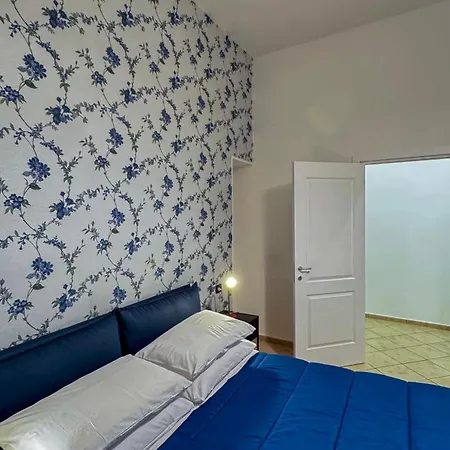 Santa Maria La Nova - 32 Ferienhaus *