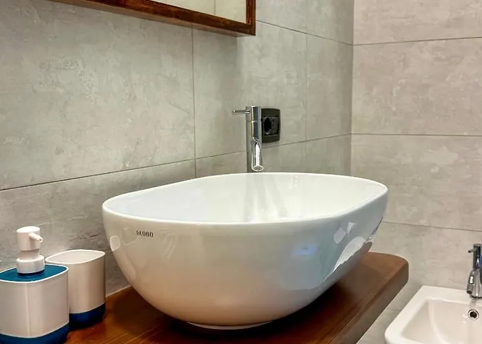 Santa Maria La Nova - 32 בית נופש